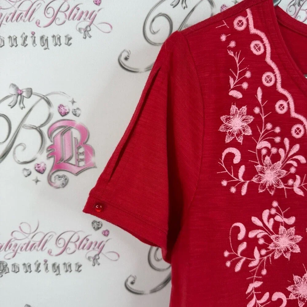 Alia t-shirt ornate flowers flowy  Red Floral Embroidered Short Sleeve Top
